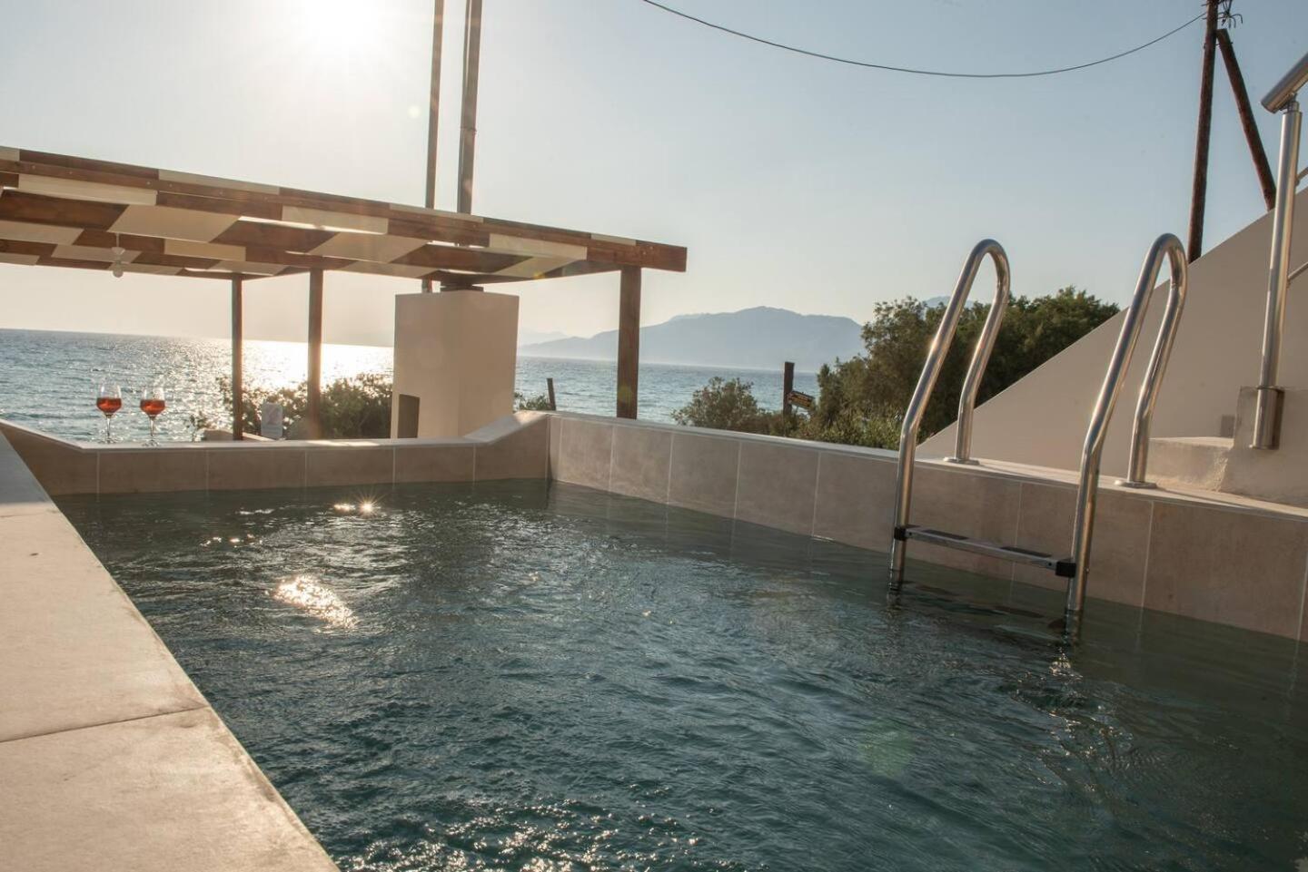 Stella & Eleni With Shared Pool & Open View * Kalamaki (Heraklion)