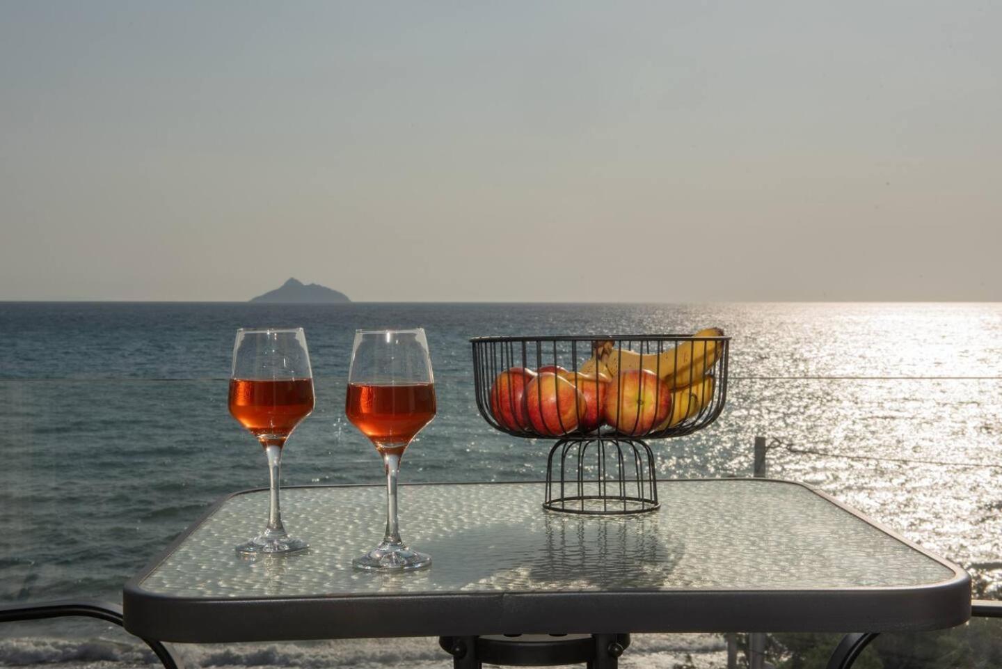 Apartment Stella & Eleni With Shared Pool & Open View Kalamaki (Heraklion)